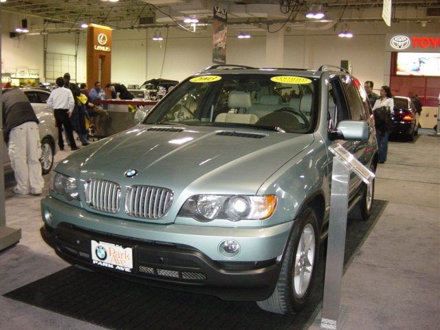bmw-x5-front-view