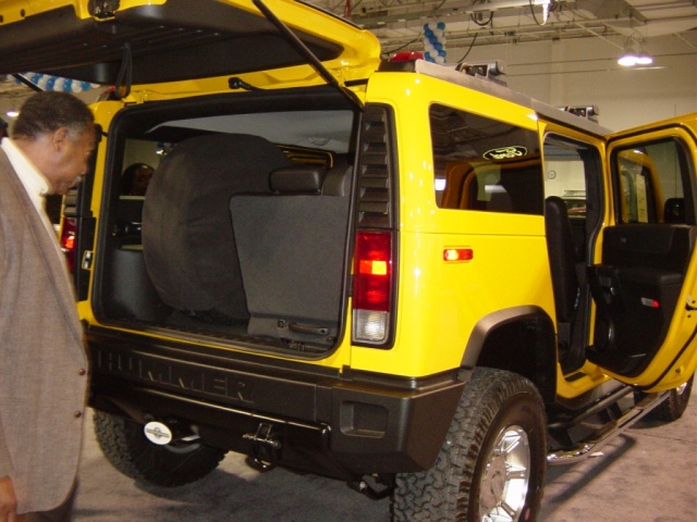 yellow-hummer-interior