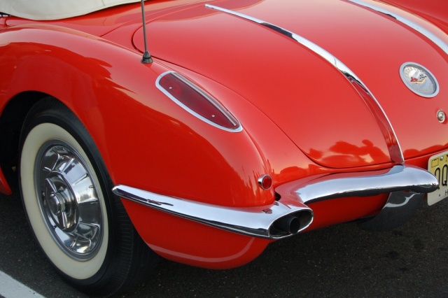 1958-Corvette-Convertible-rear-brake-lights