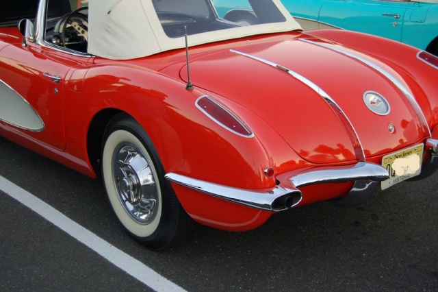 1958-Corvette-Convertible-rear-brake-lights2