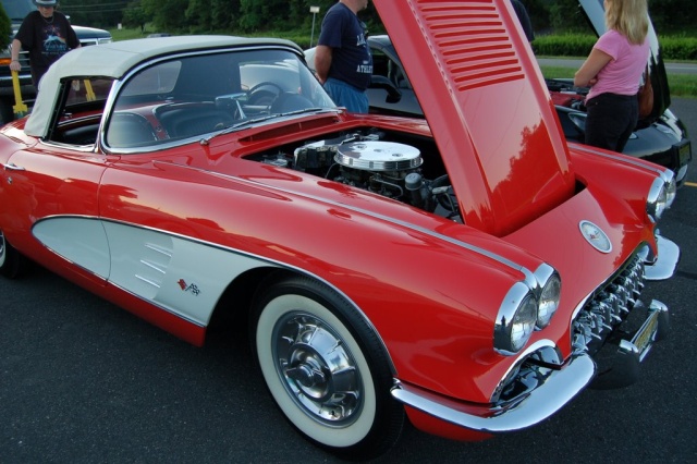 1958-Corvette-Convertible-side