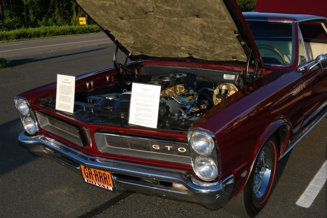 1965-GTO-Pontiac-front-close