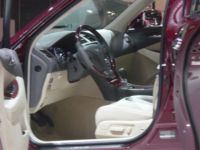 lexus front interior view