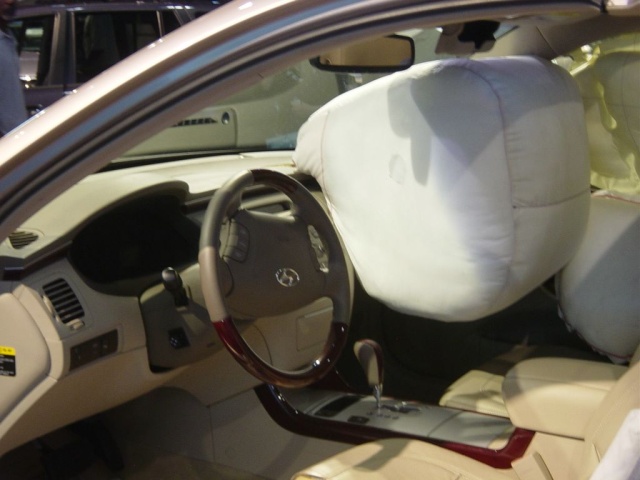 hyundai front airbags